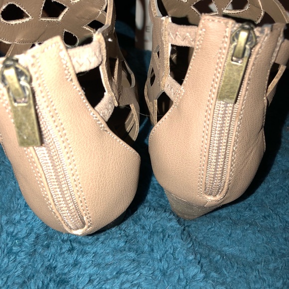 Cato 3 1/2” cone heel booties SZ 11 NWOT - Picture 4 of 5